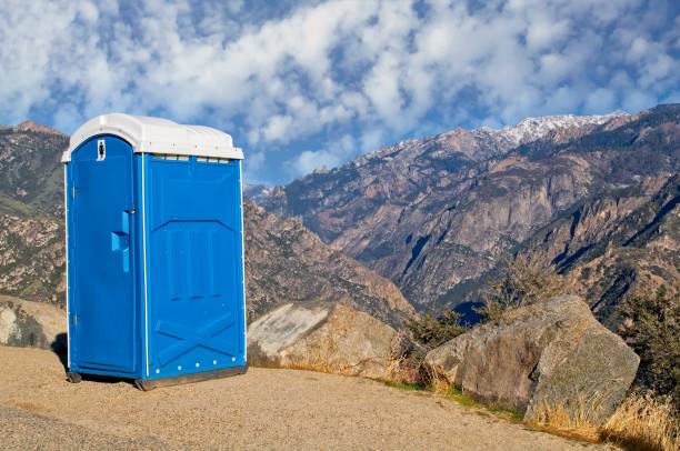 Best Portable bathroom rental  in Council Bluffs, IA